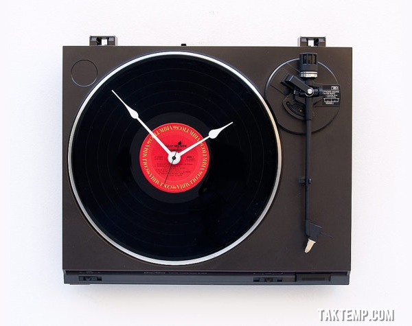 9-creative-wall-clocks-designs